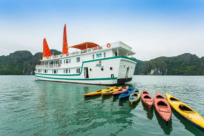 Du thuyền L'Azalee Cruise Nghỉ đêm trên tàu