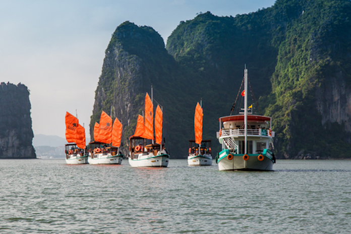 Hành trình khó quên với L'Azalee Deluxe Cruise