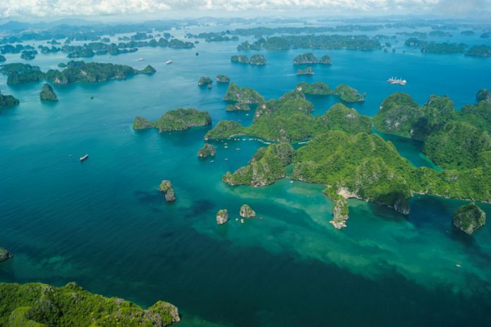 Halong-bay-and-seaplane-flight