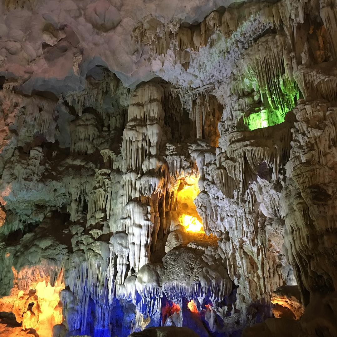 Halong Bay to photograph