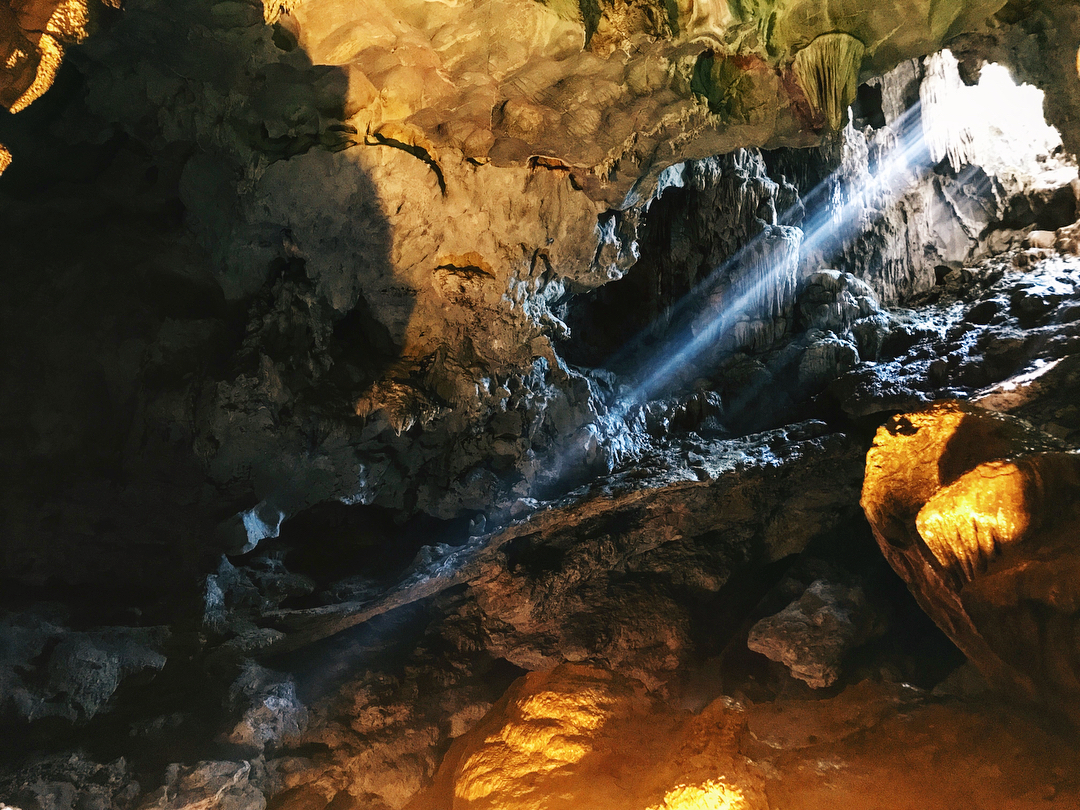 Halong Bay to photograph