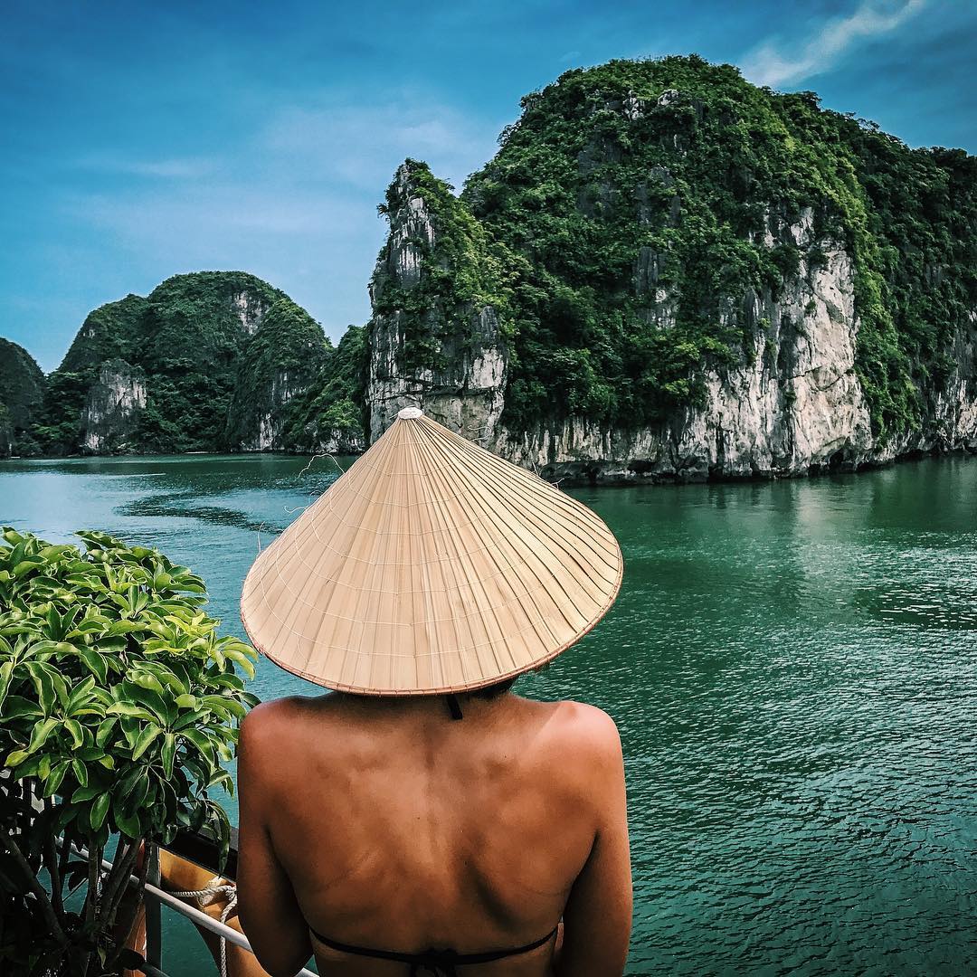 Halong Bay to photograph