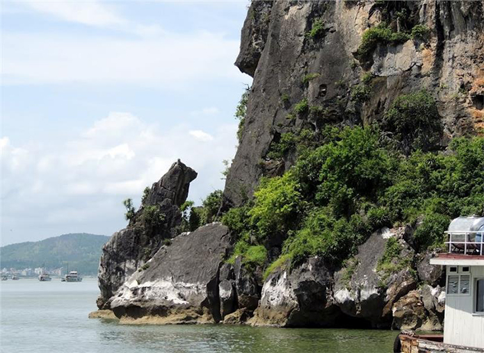 Halong Bay tours