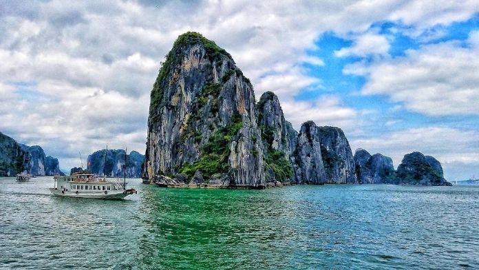 Halong Bay tours